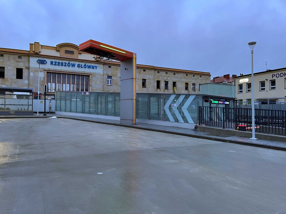 Rzeszowskie Centrum Komunikacyjne na chwilę przed otwarciem [STYCZEŃ 2024]